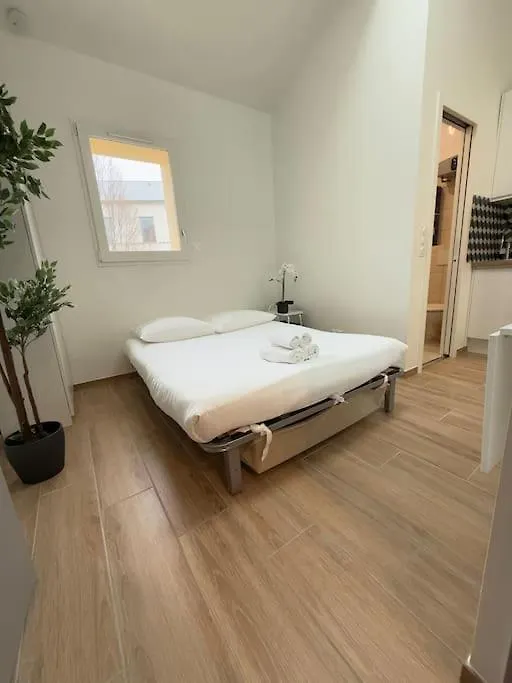 Apartment Studio Dans Le 16E Pres De La Tour Eiffel Paris