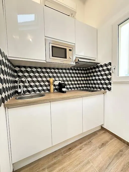 Studio Dans Le 16E Pres De La Tour Eiffel Paris Apartment